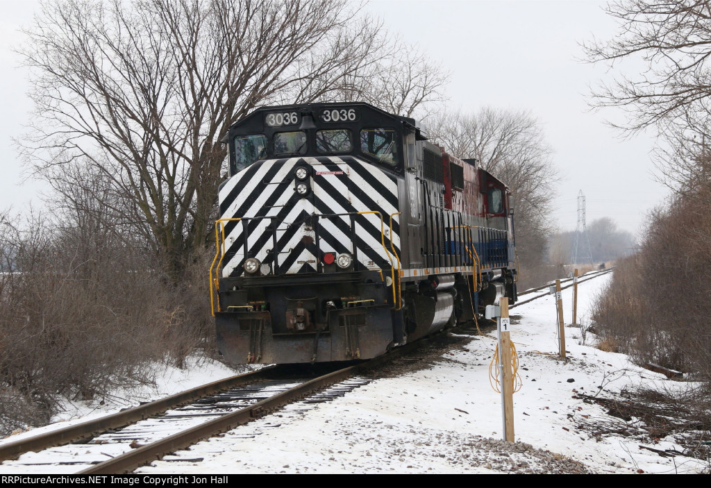 Plugged in the the auxiliary power, 3036 & 3865 sit on the main